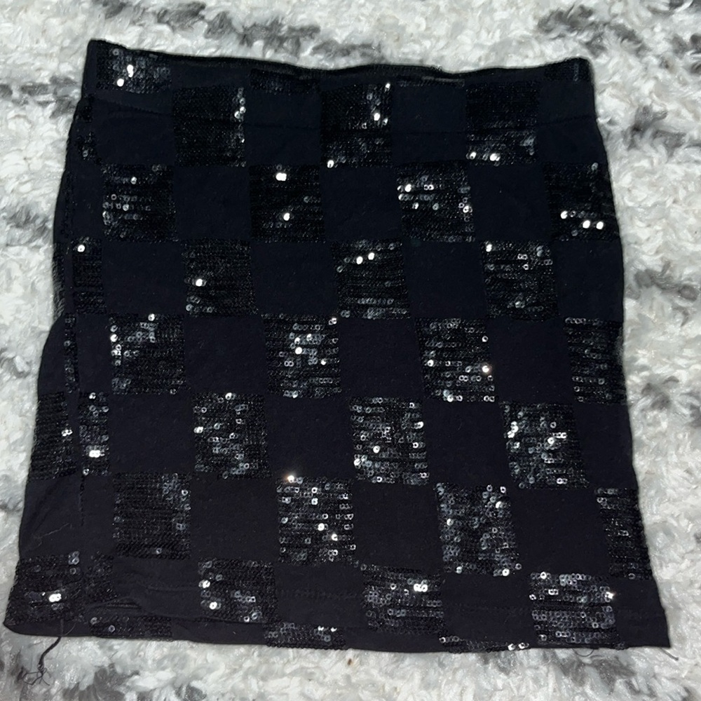 Checkered sparkly black skirt tween